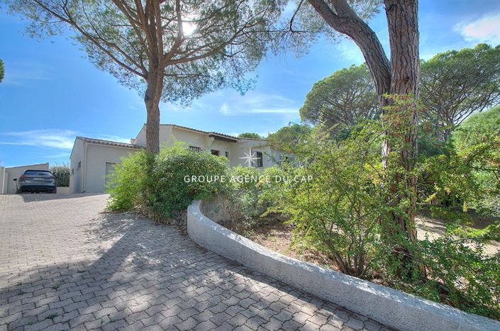 Image No.17-2 Bed House for sale