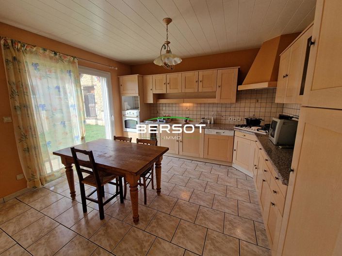 Image No.4-3 Bed House for sale