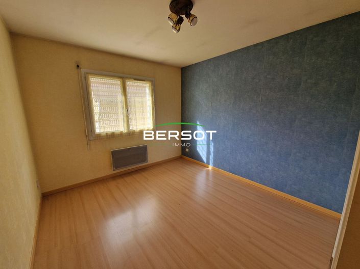 Image No.9-3 Bed House for sale