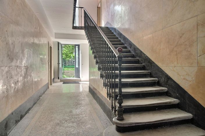 Image No.3-5 Bed House for sale