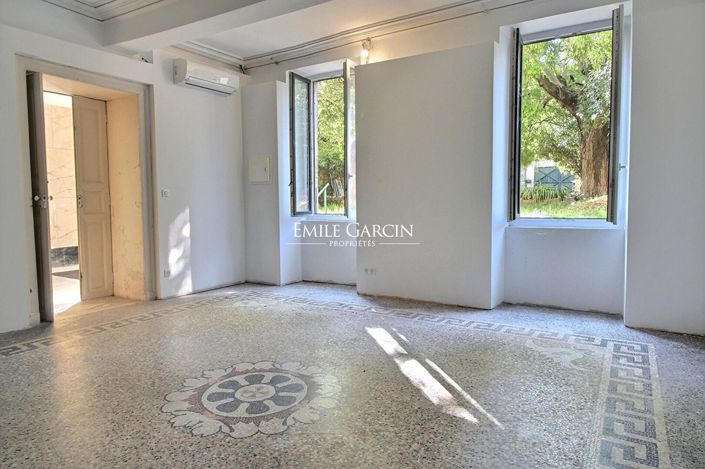 Image No.5-5 Bed House for sale