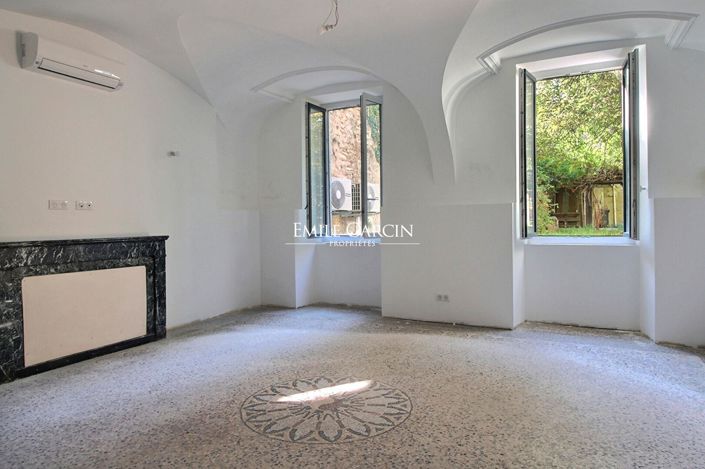 Image No.6-5 Bed House for sale