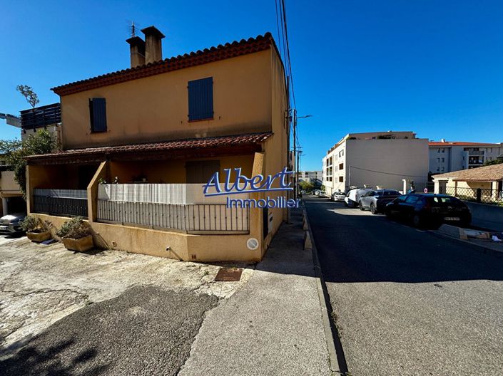 Image No.2-2 Bed House for sale