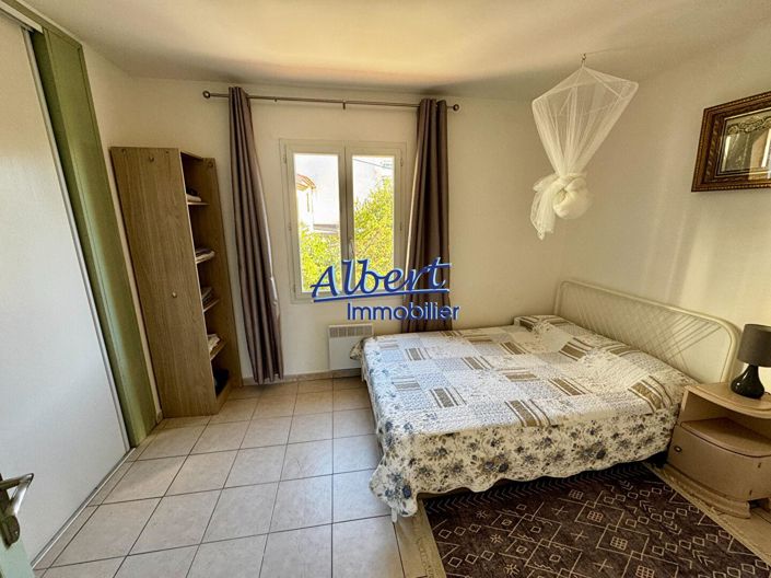 Image No.8-2 Bed House for sale