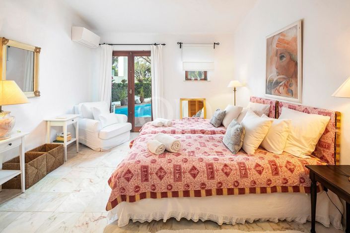 Image No.10-3 Bed House for sale