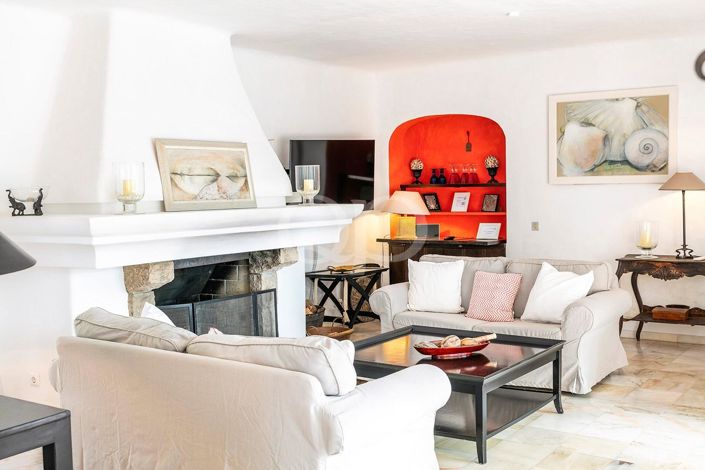 Image No.3-3 Bed House for sale