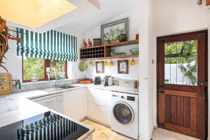 Image No.7-3 Bed House for sale