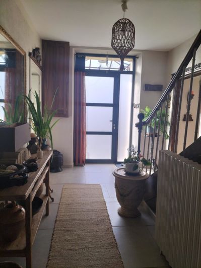 Image No.6-6 Bed House for sale