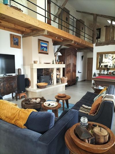 Image No.7-6 Bed House for sale