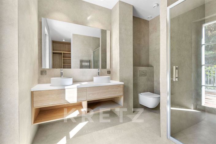 Image No.11-6 Bed House for sale