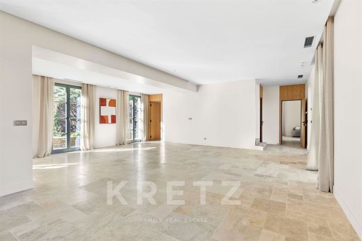 Image No.7-6 Bed House for sale