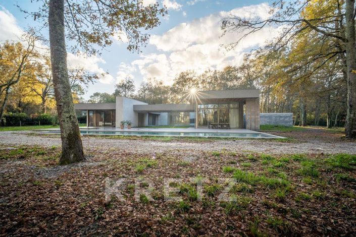 Image No.1-6 Bed House for sale