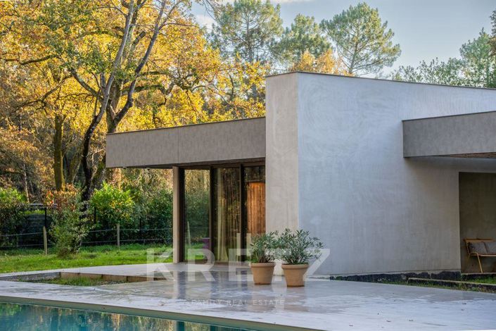 Image No.19-6 Bed House for sale