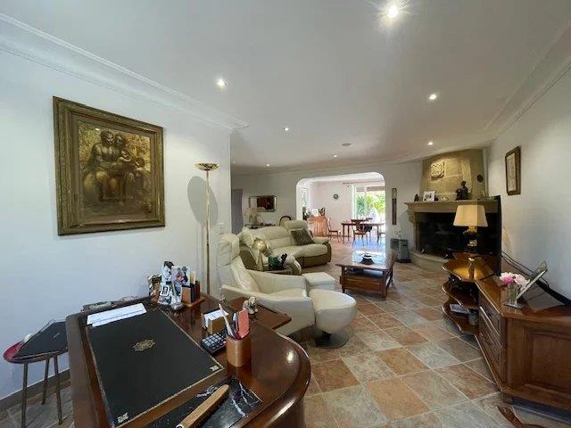 Image No.5-House for sale