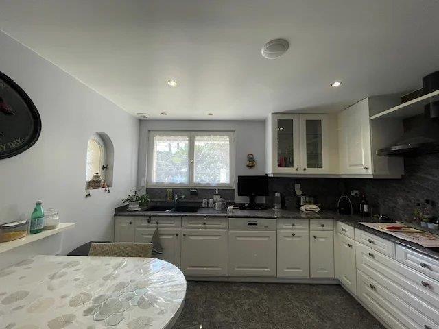 Image No.7-House for sale