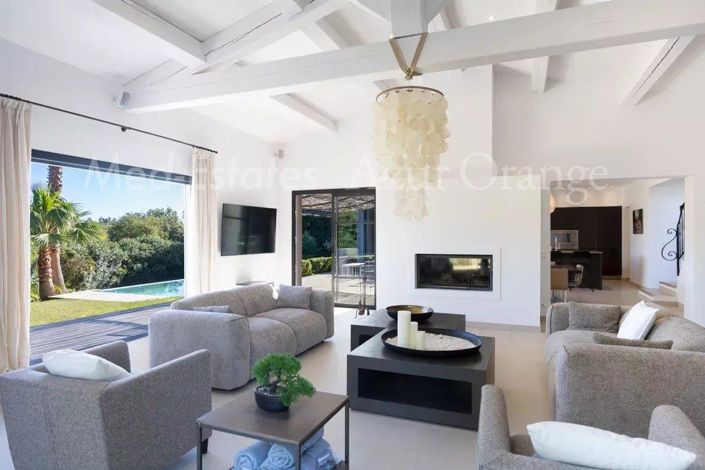 Image No.2-4 Bed House for sale