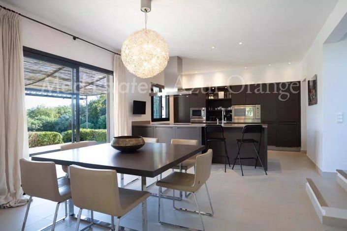 Image No.4-4 Bed House for sale