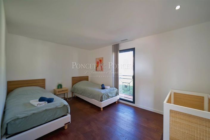 Image No.14-House for sale