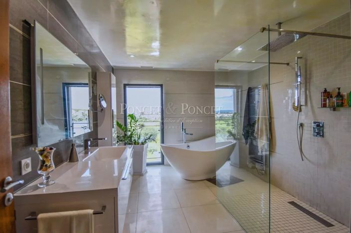 Image No.18-House for sale