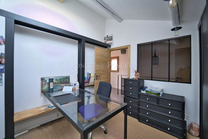 Image No.11-House for sale