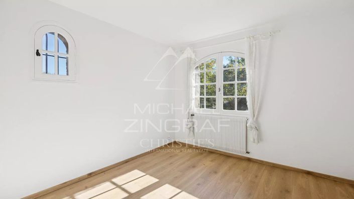 Image No.5-4 Bed House for sale