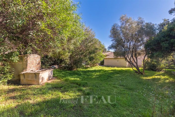 Image No.11-6 Bed House for sale