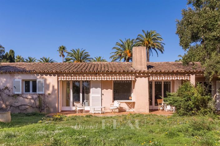 Image No.2-6 Bed House for sale