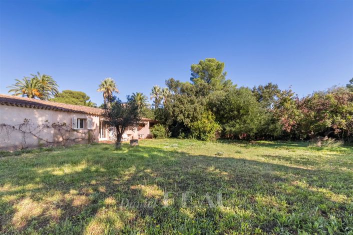 Image No.4-6 Bed House for sale