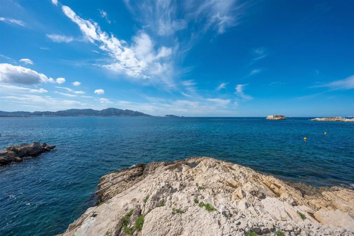 Image No.3-6 Bed House for sale