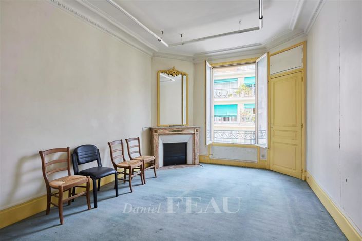 Image No.6-7 Bed House for sale