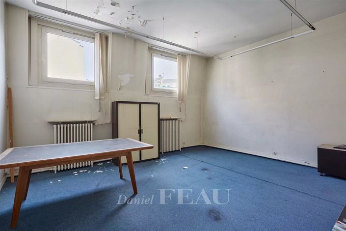 Image No.9-7 Bed House for sale