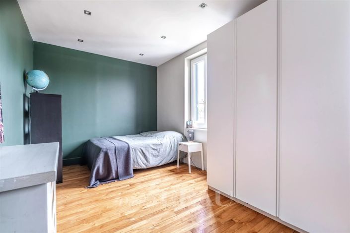 Image No.10-5 Bed House for sale