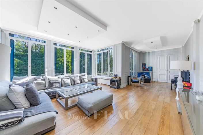 Image No.2-5 Bed House for sale