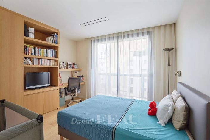 Image No.20-3 Bed Apartment for sale