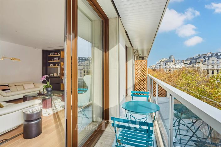 Image No.3-3 Bed Apartment for sale