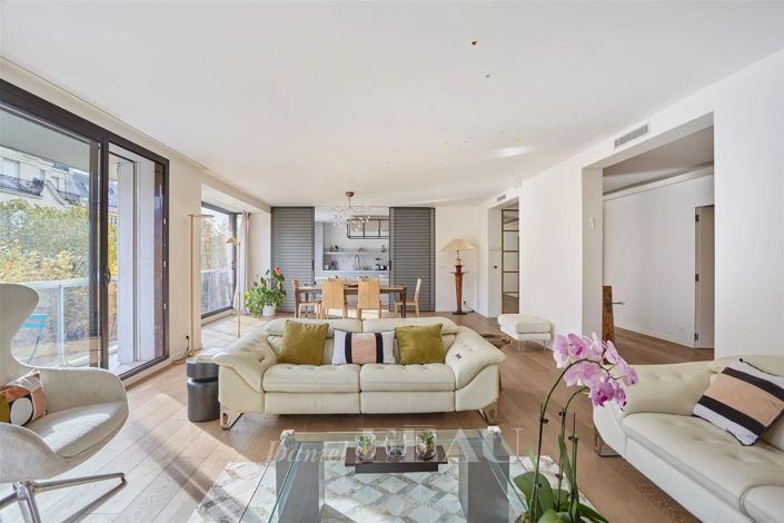 Image No.4-3 Bed Apartment for sale