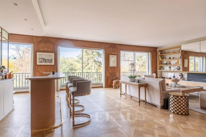 Image No.1-5 Bed Apartment for sale