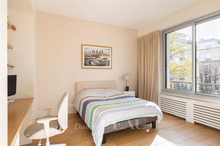 Image No.17-5 Bed Apartment for sale