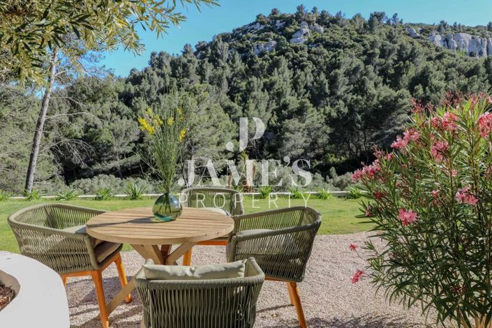 Image No.1-4 Bed House for sale