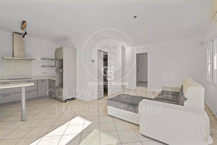 Image No.5-3 Bed House for sale