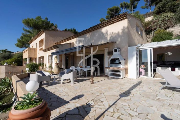 Image No.5-5 Bed House for sale