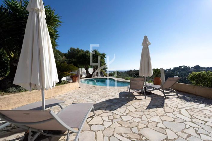 Image No.6-5 Bed House for sale