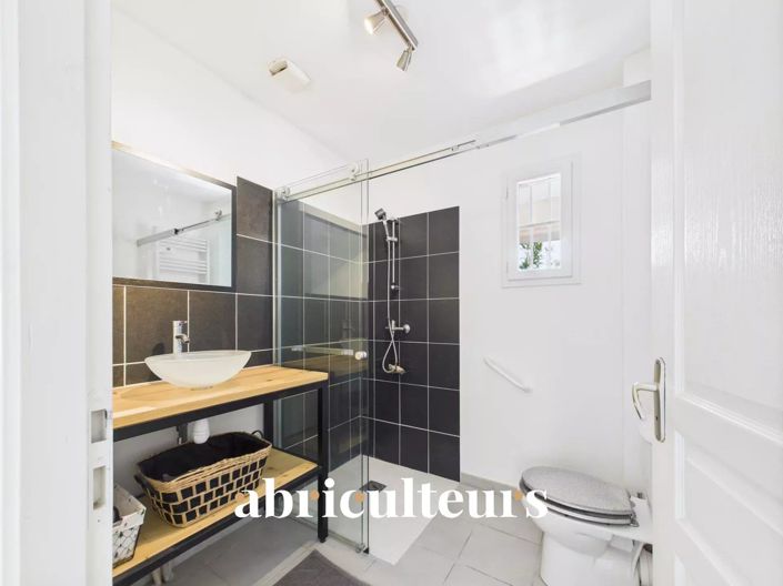 Image No.10-2 Bed House for sale