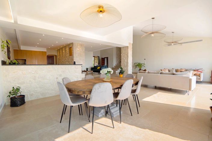 Image No.12-4 Bed House for sale