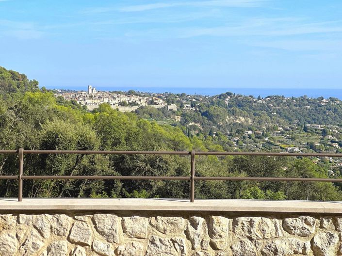 Image No.2-4 Bed House for sale