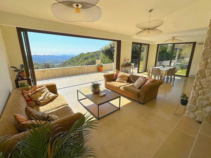 Image No.6-4 Bed House for sale