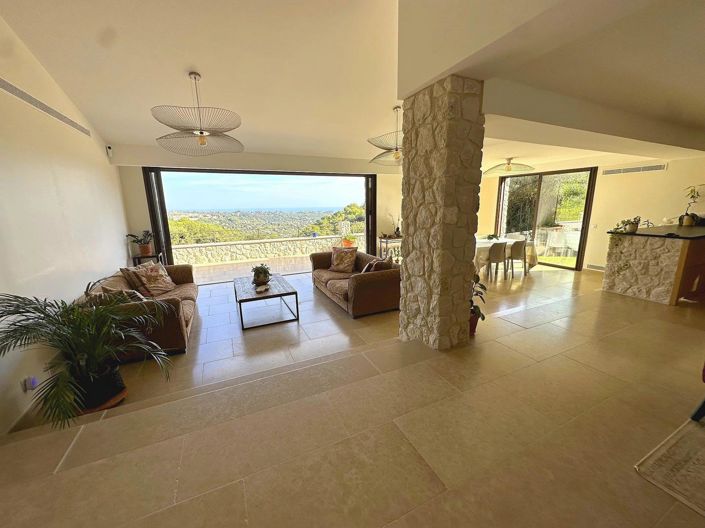 Image No.8-4 Bed House for sale