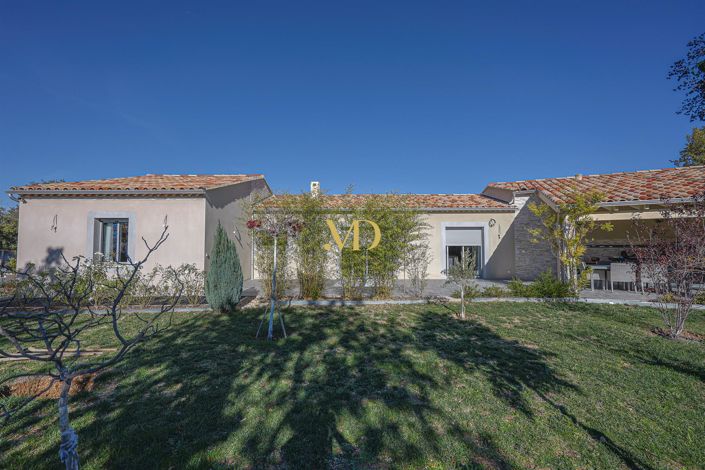 Image No.1-3 Bed House for sale