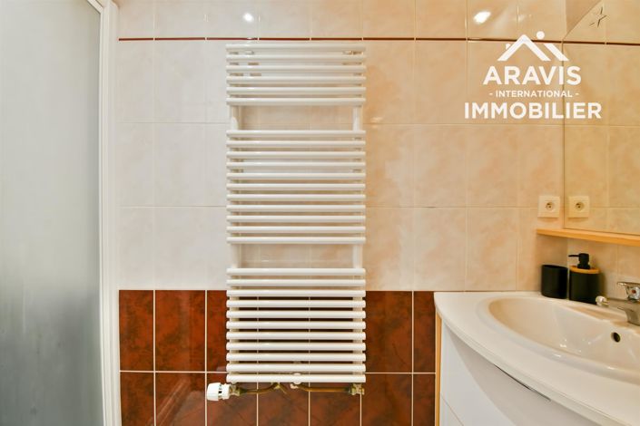 Image No.12-3 Bed House for sale