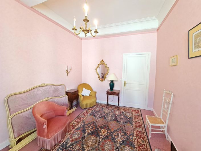 Image No.11-4 Bed House for sale